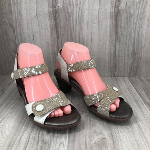 Aravon by New Balance Sandals Womens 7.5B White Tan Leather Hook and Loop Shoes - Picture 3 of 12